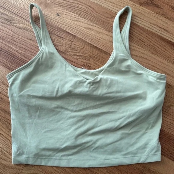 Lululemon top bundle - Picture 5 of 6